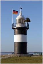 Der Leuchtturmnachbau 'Kleiner Preuße' steht am Wremertief an der Wesermündung. Hier war von 1908 bis 1930 in Leuchtturm in Betrieb. Der Nachbau wurde 2005 aufgestellt, hat für die Schifffahrt aber keine Funktion. Er dient auch als Raum für standesamtliche Trauungen. 04.01.2014