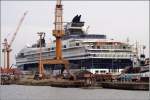 Am 12.03.2011 hat die CELEBRITY MERCURY (IMO 9106302) im Kaiserdock II der Lloyd Werft in Bremerhaven eingedockt. Sofort haben die Umbaumanahmen zur MEIN SCHIFF 2 begonnen. Die CELEBRITY MERCURY wurde 1997 auf der Meyer-Werft in Papenburg gebaut. Sie ist 264 m lang und 32 m breit und hat eine GT von 76522. 13.03.2011