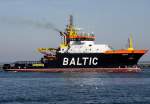 Schlepper  MS Baltic  beim Einlaufen in den Hafen Warnemnde/Rostock. Die MS Baltic kam an diesem Tag von einem Einsatz auf der Ostsee wo ein Fhrschiff in Brand geraten war.
Aufgenommen am 10.10.2010