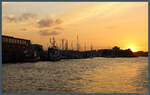 Sonnenuntergang am Ostuferhafen in Kiel.