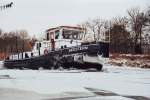 Mit 305 PS gegen das Eis dieses Winters.Eisbrecher Seestern vom WSA Brandenburg auf dem Paryer Verbindungskanal voll in Fahrt.2009