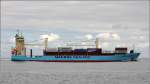 Die 2002 gebaute MAERSK FLENSBURG (IMO 9252773) ist 134 m lang, 22,5 m breit, hat eine GT vn 9.990, eine DWT von 11.135 t und eine Kapazitt von 862 TEU. Die beiden Krane haben eine Tragfhigkeit von je max. 45 t. Heimathafen ist London (Grobritannien). 14.06.2012 auf der Auenweser.

