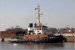 Der Schlepper BUGSIER 15 (IMO 9021112) wurde 1991 gebaut, ist 28 m lang, 9 m breit, hat eine Maschinenleistung von 2.250 kw und einen Pfahlzug von 31 t. Heimathafen ist Hamburg. Hier ist er am 18.02.2019 bei der Schleuse Brunsbüttel zu sehen.