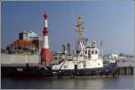 Die 1978 gebaute REKUM (IMO 7619290) liegt am 22.04.2003 an der Seebderkaje in Bremerhaven. Sie ist 28,20 m lang, 8,40 m breit, die beiden Maschinen leisten je 882 kw. Inzwischen fhrt dieser URAG-Schlepper unter dem Namen FINN mit Heimathafen Emden fr den Emder Schlepp-Betrieb. Scan vom Dia. 