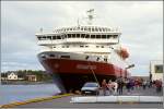 Das Hurtigrutenschiff RICHARD WITH ist nach dem Begrnder der Hurtigrutenlinie benannt. Hier ist sie im Juni 1994 im Hafen von Svolvaer auf den Lofoten zu sehen. Die RICHARD WITH wurde 1993 auf der Volkswerft in Stralsund gebaut. Scan vom Dia.