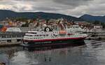 Hurtigruten Expeditions Spitzbergen liegt im September 2024 im Hafen von Bergen/N