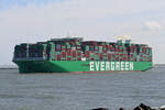 Containerschiff  EVER APEX  vor Maasvlakte/Rotterdam 5.6.2024