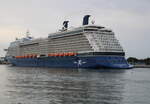 Heckansicht der Celebrity Silhouette am 18.08.2024 in Warnemünde